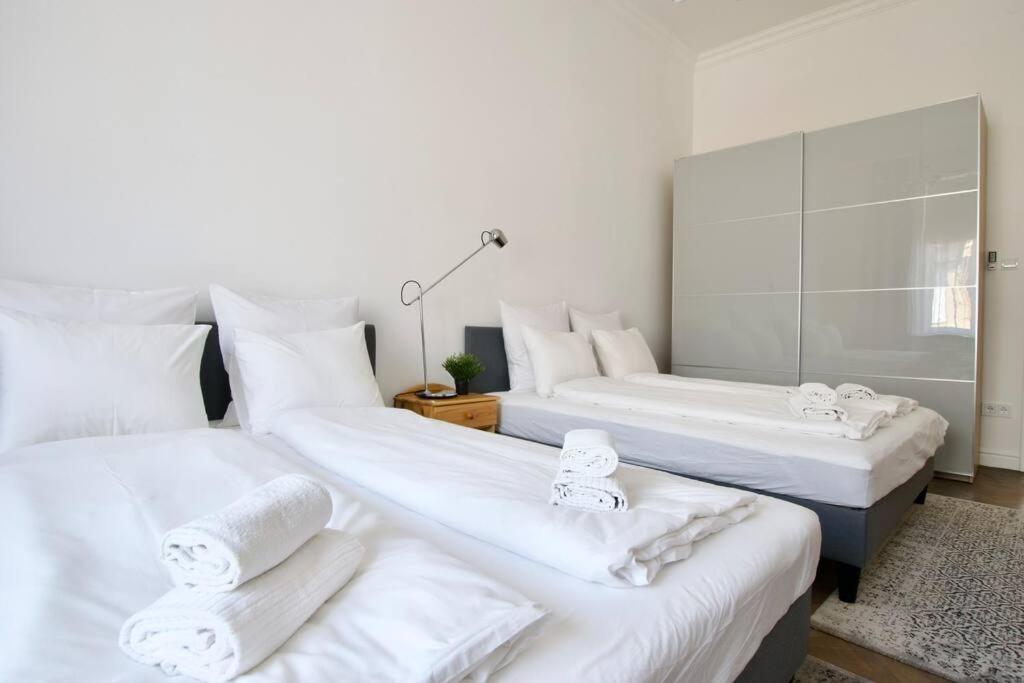Premium Apartment By Hi5- Anker Apartment Budapest Ngoại thất bức ảnh